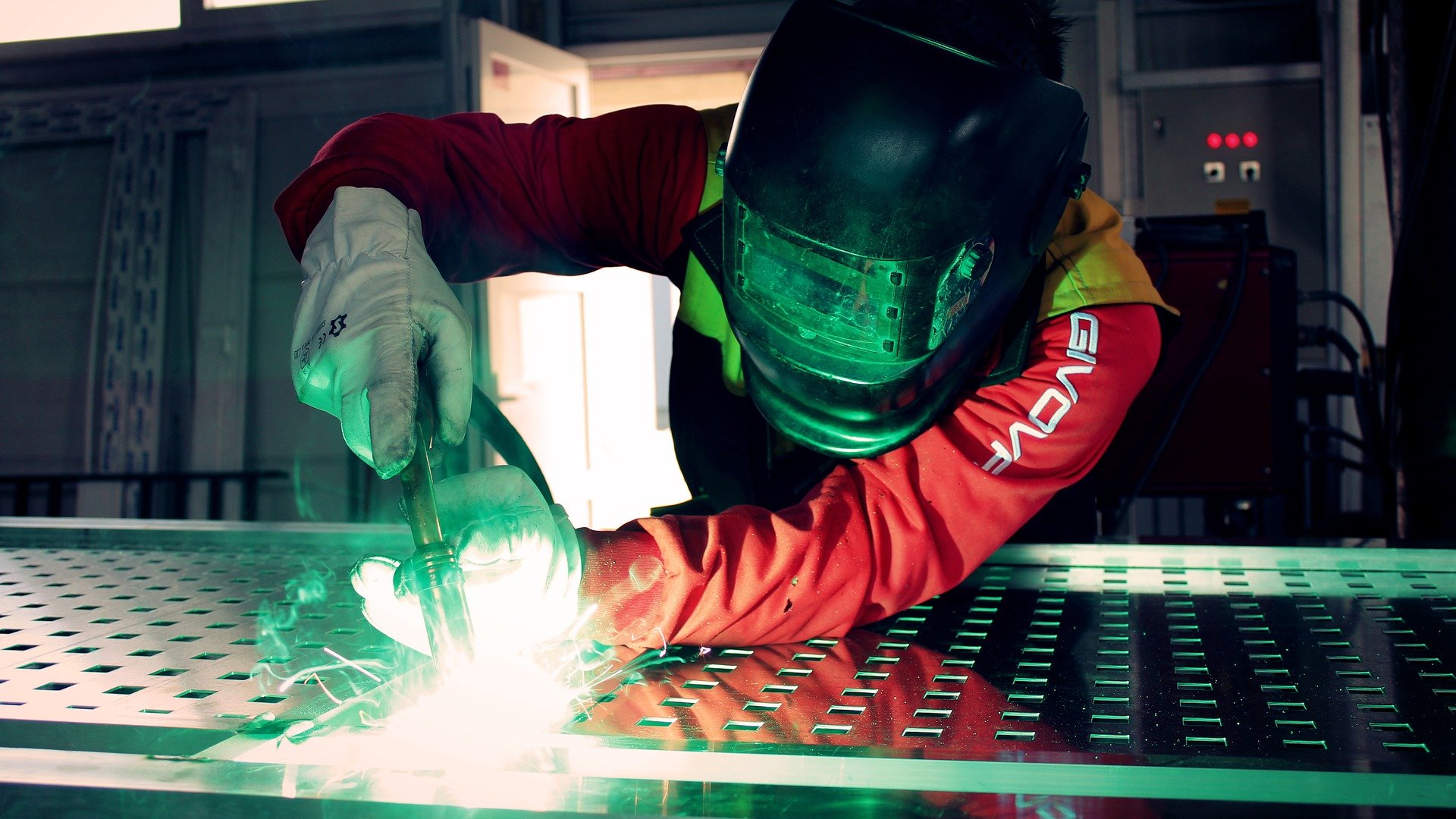 welding-2178127_1920_cr Guida saldatura, saldatura a filo continuo MIG/MAG